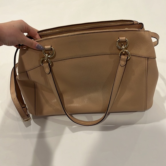 Coach Women's Beige Leather Fulton Strap Shoulder Bag - Picture 4 of 8